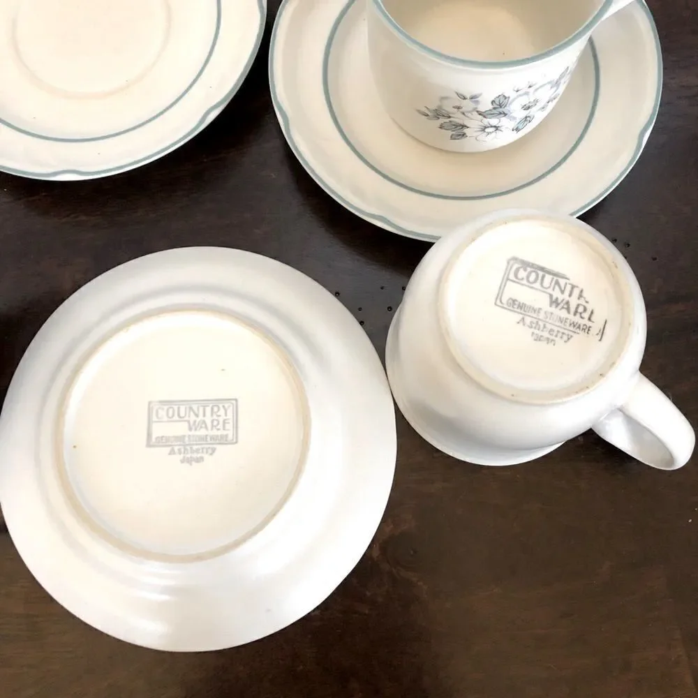 Vintage Country Ware Tea Cups & Saucers Set